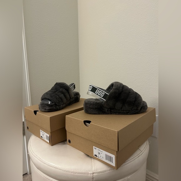 Ugg fluff yeah slide in charcoal - Picture 7 of 10